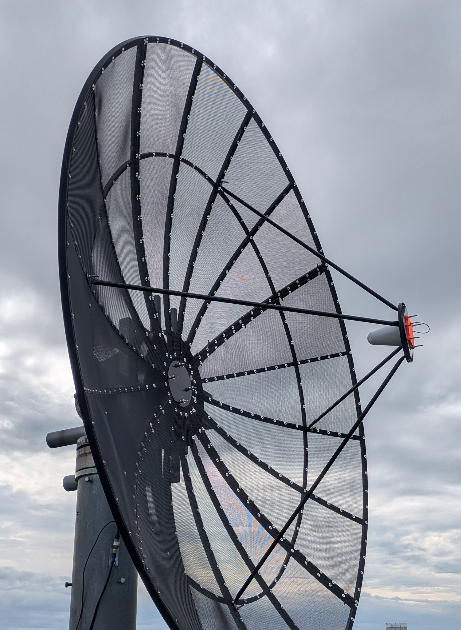 Front view of the mesh dish with the feed at the focus
